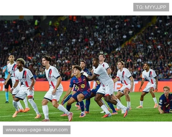 巴塞罗那边路插上撕裂对手防线